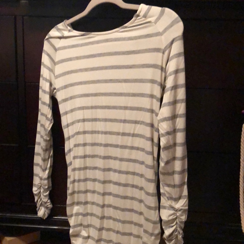 Tight dress. white and grey striped